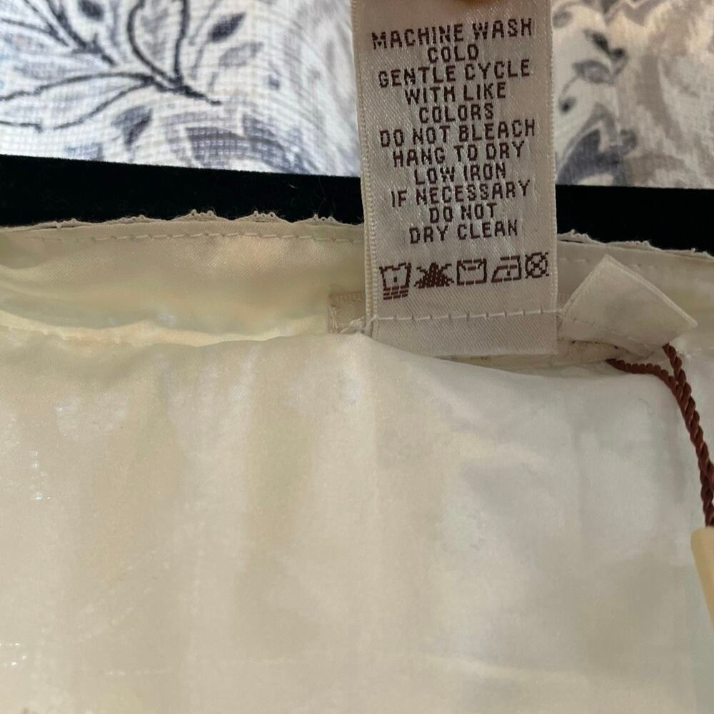 Max Studio Specialty Products Ivory Lace Dress Size Medium - Picture 8 of 8